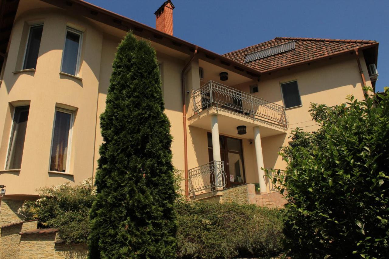 Villamerica Miskolc Ngoại thất bức ảnh