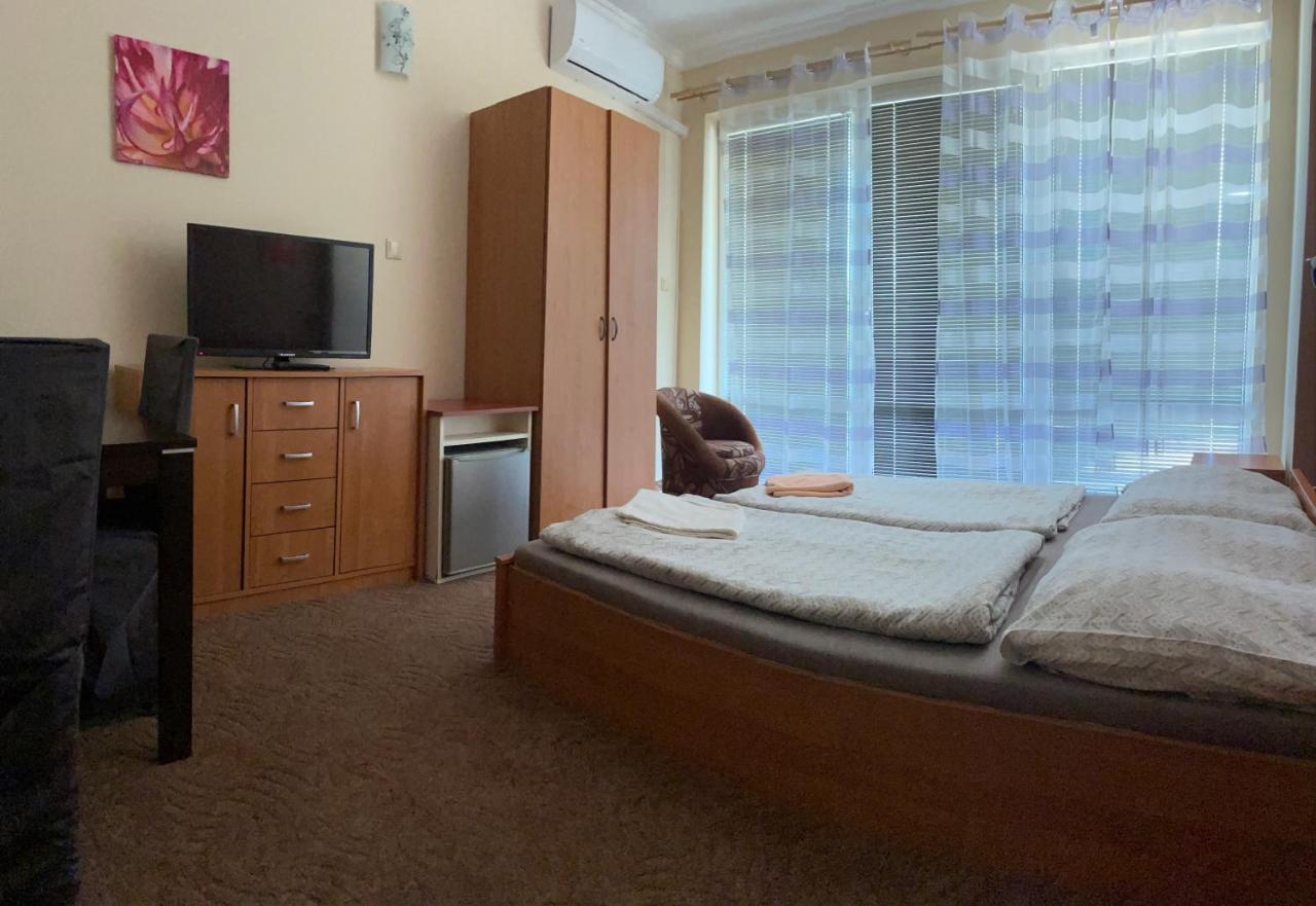 Villamerica Miskolc Ngoại thất bức ảnh