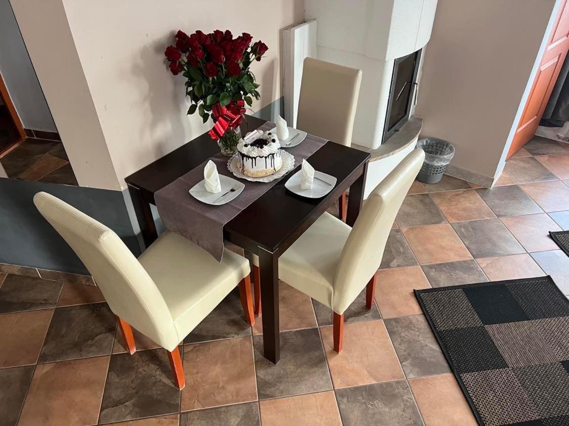 Villamerica Miskolc Ngoại thất bức ảnh