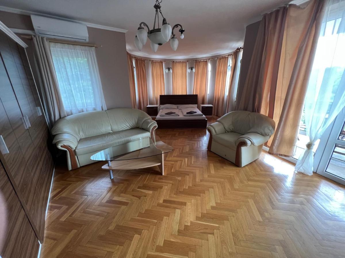 Villamerica Miskolc Ngoại thất bức ảnh
