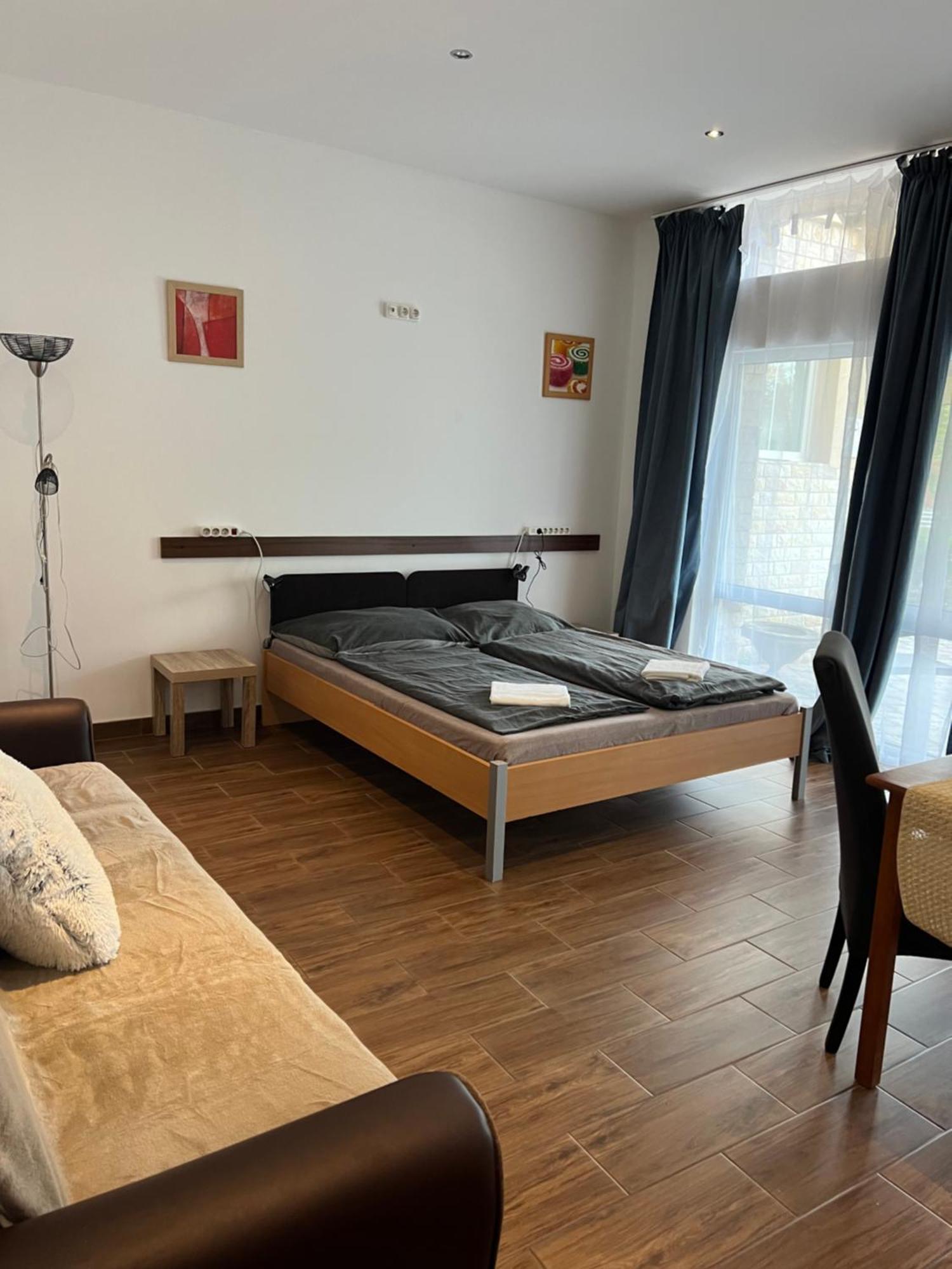 Villamerica Miskolc Ngoại thất bức ảnh