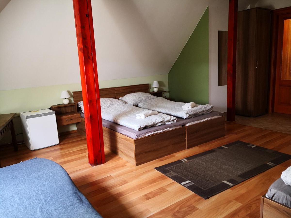 Villamerica Miskolc Ngoại thất bức ảnh