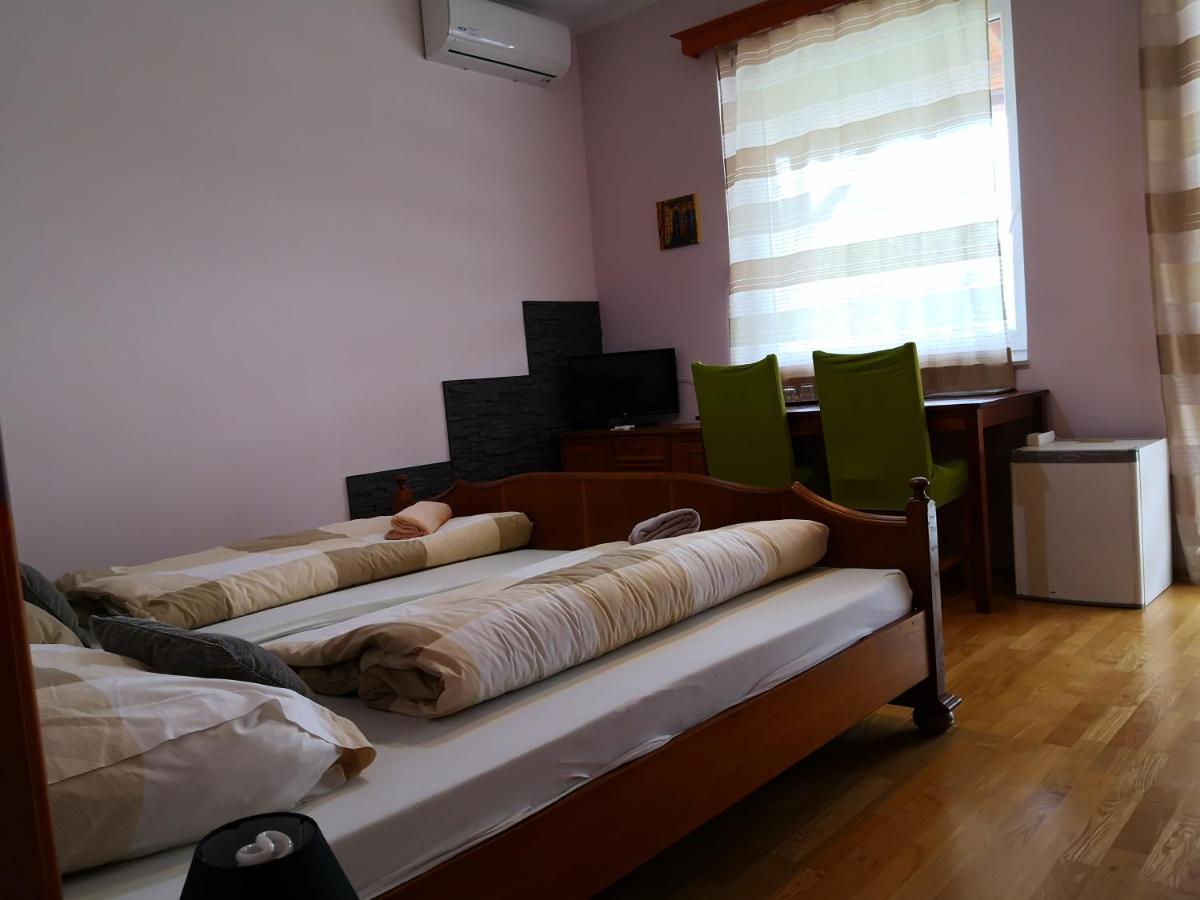 Villamerica Miskolc Ngoại thất bức ảnh